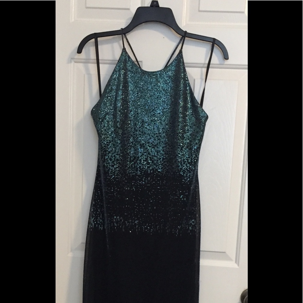 Dress - Picture 2 of 4